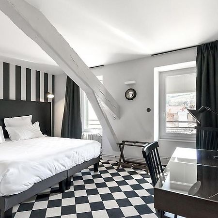 Urban Style Hotel Des Carmes Aurillac Exterior foto