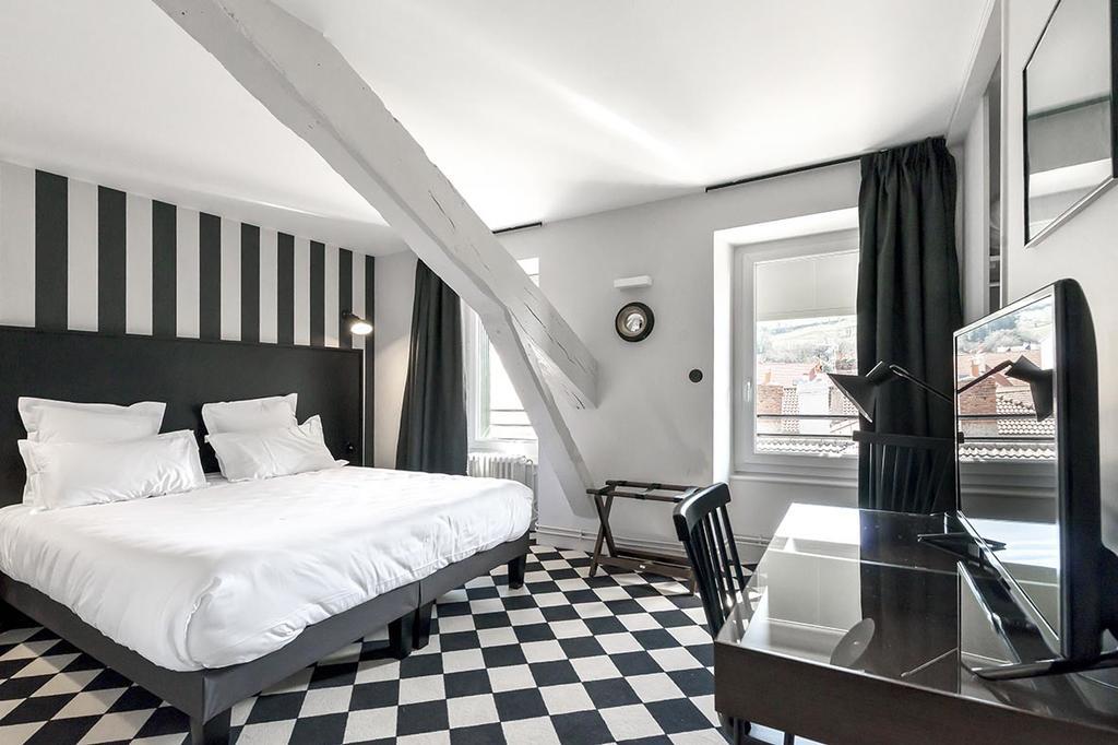 Urban Style Hotel Des Carmes Aurillac Exterior foto